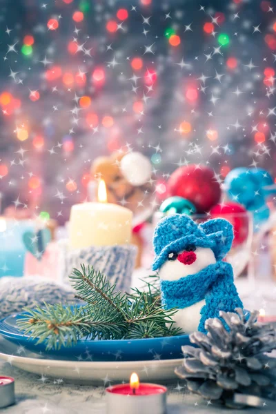 Christmas festive xmas eve table board setting New Year snowman — Stock Photo, Image