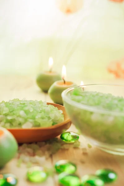 Salt bath scented candles table — Stock Photo, Image