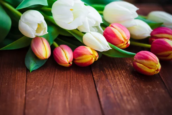 Arte abstracto fondo primavera tulipanes diseño de madera — Foto de Stock