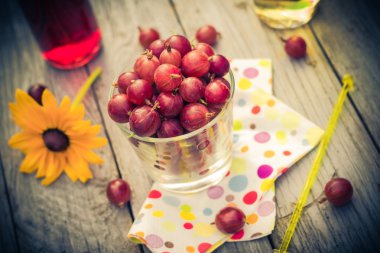 Yaz tatlı meyve bektaşi üzümü renkli içecekler