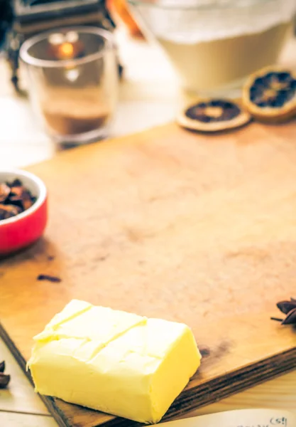 Ingredientes preparação gelada pão de gengibre mesa de cozinha de Natal — Fotografia de Stock