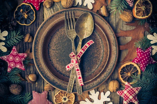 Festive table plate cutlery decorations well gifts nature — Stock Photo, Image