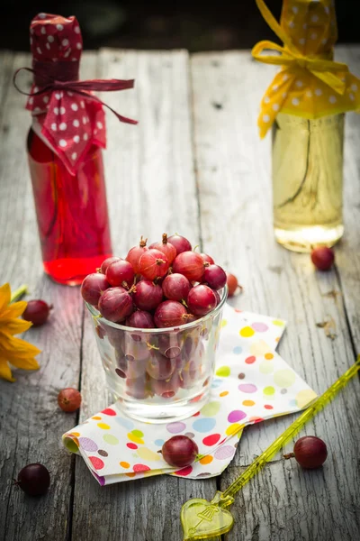 Summer fresh dessert fruit gooseberry colorful drinks wooden — Stock Photo, Image