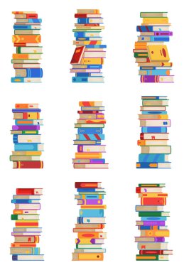 Yüksek kitap yığınları ya da yığın simgesi seti. Kütüphane ders kitapları, okul edebiyatı, sözlükler. Kitapçı reklamı. Çizgi roman yığınları beyaz üzerine izole edilmiş farklı renkli kapaklar ile açı görünümü.
