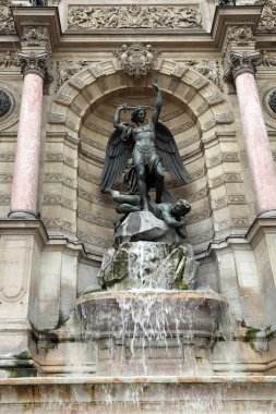 Paris, Saint-Michel Çeşmesi.