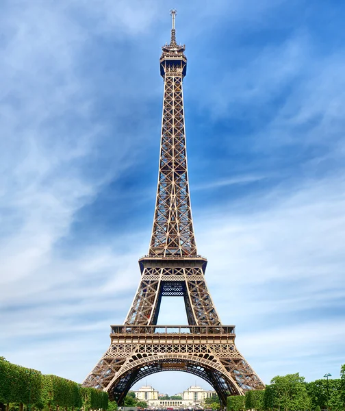 Эйфелева башня в Париже — стоковое фото