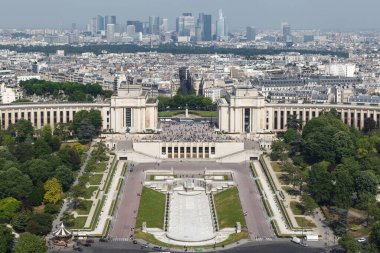 Eyfel Kulesi 'nin Paris manzarası