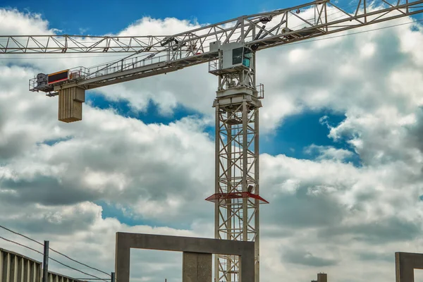 Grúa Construcción Fondo Del Cielo — Foto de Stock