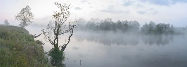 Lac Bleu Avec Ciel Nuageux Série Nature — Photo