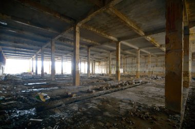 bir çok ağır kirli Sanayi Fabrikası kalıntıları, yer endüstriyel serisi Avrupa'nın en kirli kentlerinden biri olarak bilinen yapıldı.