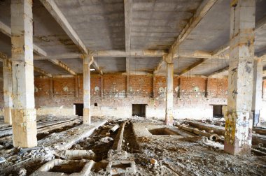 bir çok ağır kirli Sanayi Fabrikası kalıntıları, yer endüstriyel serisi Avrupa'nın en kirli kentlerinden biri olarak bilinen yapıldı.