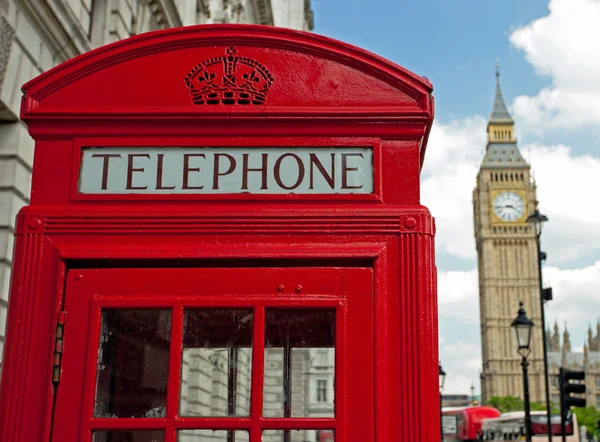 Caixa de telefone vermelho — Fotografia de Stock