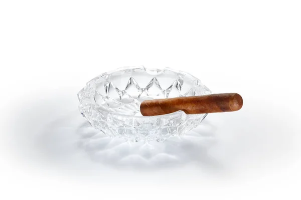 Vue Rapprochée Joli Cigare Cendrier Cubain Robusto Sur Fond Blanc — Photo