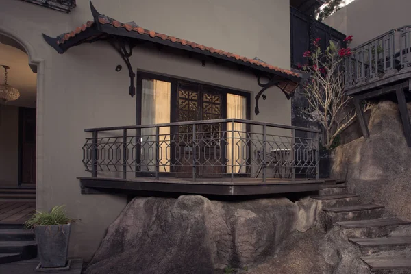Vista Entrada Casa Com Varanda Escadas Estilo China — Fotografia de Stock