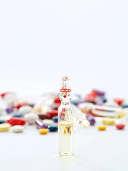 Close View Ampule Medicine Pills Syringe White Back — Stock Photo, Image