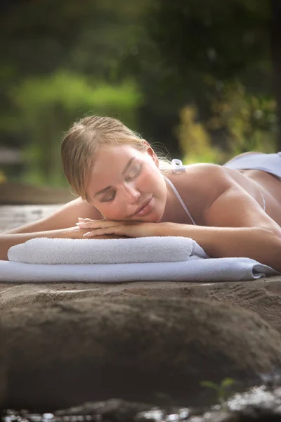 Portrait Young Beautiful Woman Spa Environment — Stock Photo, Image