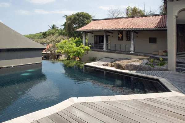 Uitzicht Mooie China Stijl Villa Tropische Omgeving — Stockfoto