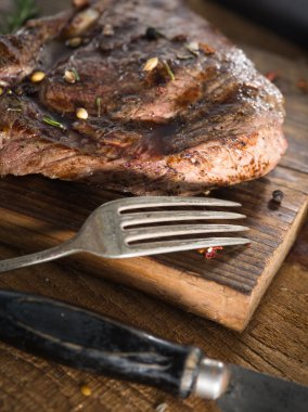 Steaksteaksteaksteak