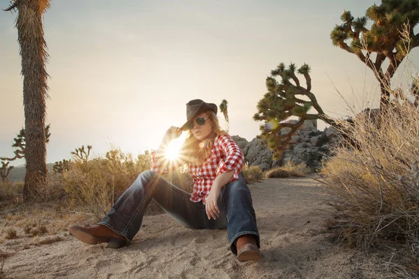 Pôr-do-sol menina — Fotografia de Stock