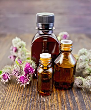 Gemide şişelenmiş burdock ile Yağ