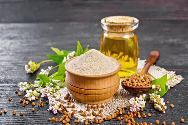 Brown Buckwheat Flour Bowl Brown Groats Spoon Buckwheat Flowers Leaves — 图库照片