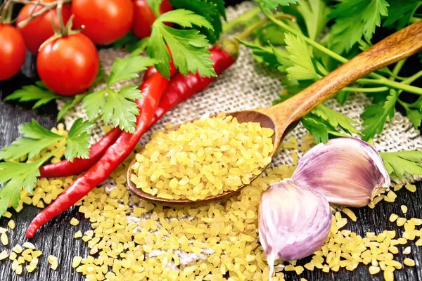 Bulgur Groats Steamed Wheat Grains Spoon Sacking Tomatoes Hot Peppers — Stock Photo, Image