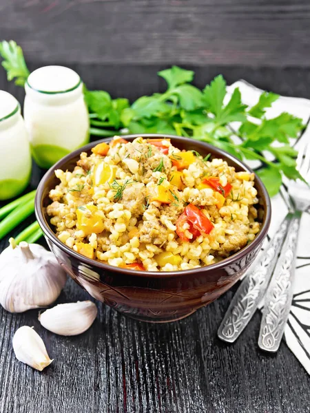 Barley Porridge Minced Meat Yellow Red Bell Peppers Garlic Onions — Stock Photo, Image