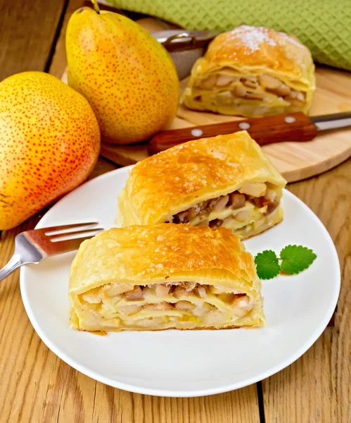 Strudel with pears on board — Stock Photo, Image