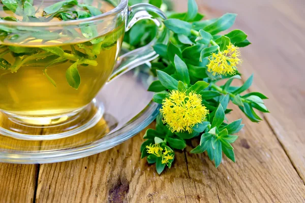 Té de hierbas y Rhodiola rosea a bordo —  Fotos de Stock