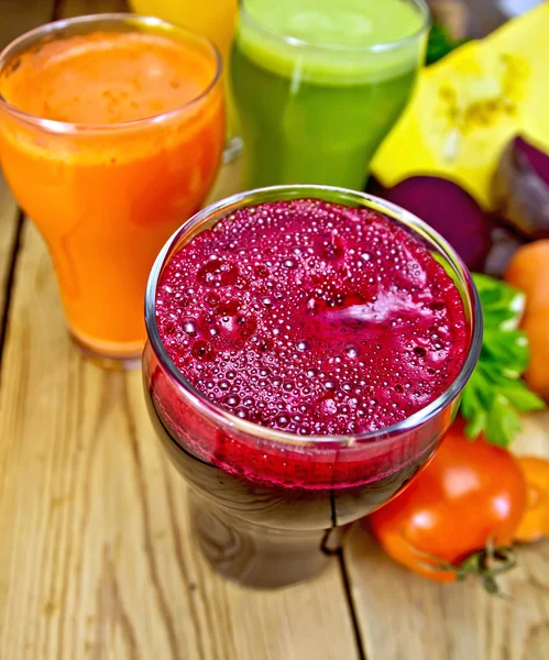 Juice beetroot and vegetable on board top — Stock Photo, Image