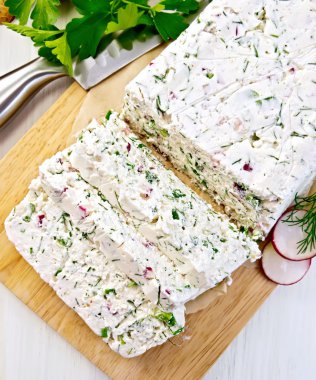 Lor ve turp üst kurulu terrine