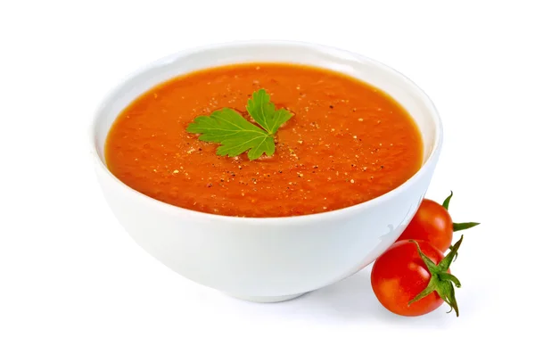 Zuppa di pomodoro in ciotola bianca con pomodorini — Foto Stock