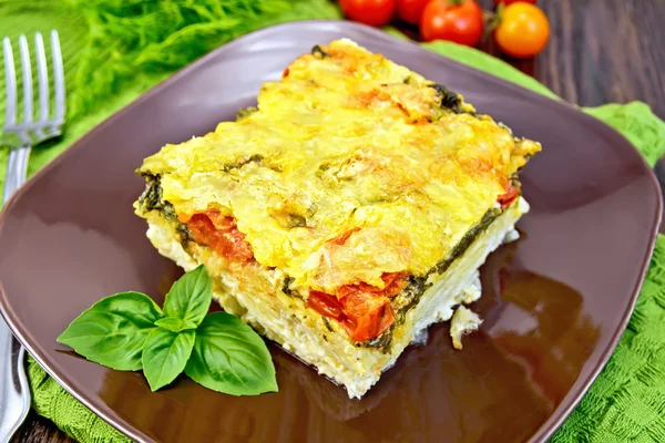 Domates ve fesleğen gemide ile pasta patates