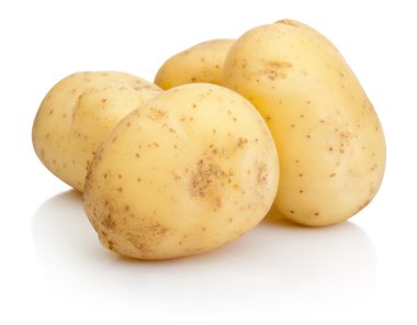 Beyaz arkaplanda izole edilmiş yeni patates