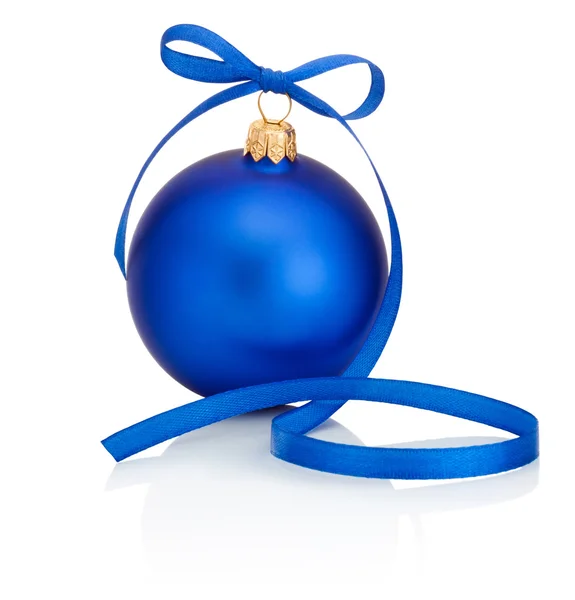 Blue Christmas bauble with ribbon bow Isolated on white backgrou — Stock Photo, Image