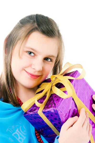 Het meisje met geschenken — Stockfoto