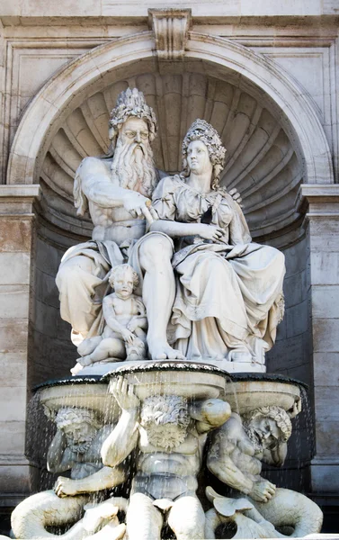 Fountain in Austria capital, Vienna — Stock Photo, Image