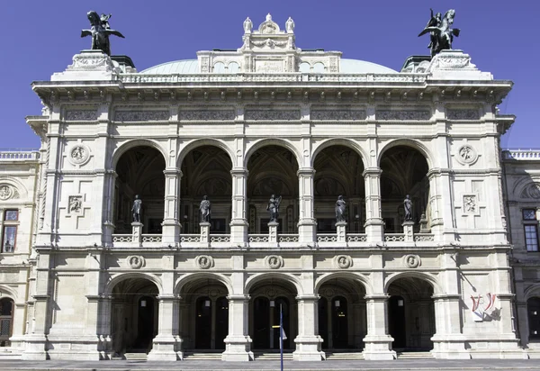 Ópera nacional en Viena, Austria — Foto de Stock