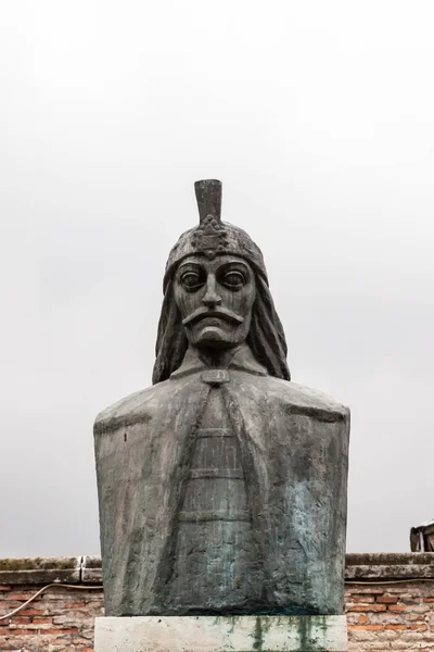 Vlad Tepes büstü Bükreş