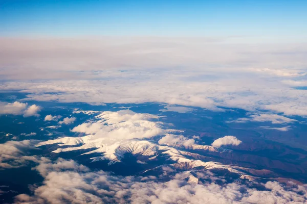 Vista de los Cárpatos desde el avión — Foto de Stock