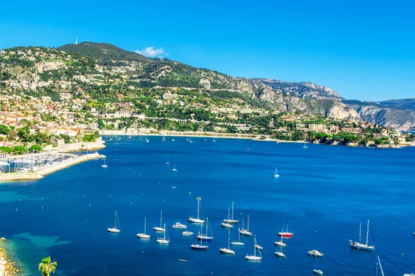 Panoráma Villefranche-sur-Mer, a szép, a francia riviérán. — Stock Fotó