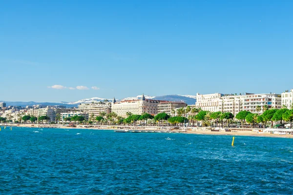 Panorámás kilátás nyílik Cannes, Franciaország. — Stock Fotó