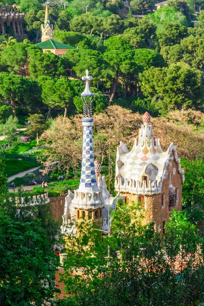 Parque Güell por el arquitecto Antoni Gaudí en Barcelona — Foto de Stock