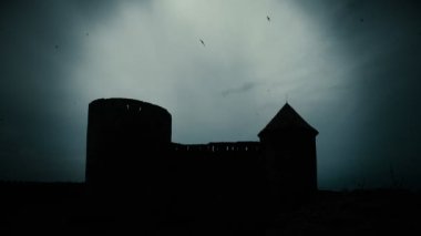 Eski kale üzerinden günbatımı