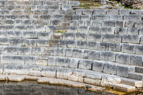 阿尔巴尼亚布特林特古城废墟中的圆形剧场遗址 — 图库照片