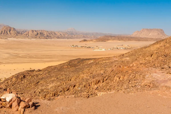 Montañas en el desierto del Sinaí — Foto de Stock