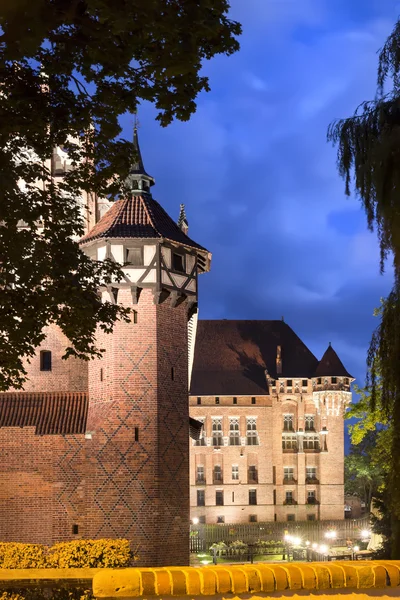 El castillo gótico más grande de Europa. Malbork en Polonia. Lista del Patrimonio Mundial UNESCO . — Foto de Stock