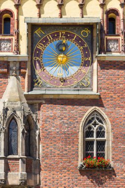 Polonya görülecek. Wroclaw Old Town Gotik Belediye Binası ile.
