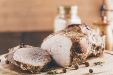 fırında jambon ve baharat