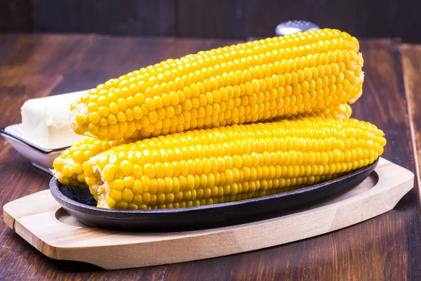 Tatlı Mısır, tereyağı ve tuz